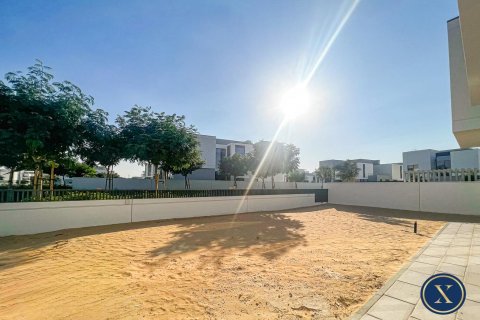 Villa in Murooj Al Furjan, Al Furjan, Dubai 5 bedrooms, 375 sq.m. № 46186 - photo 17
