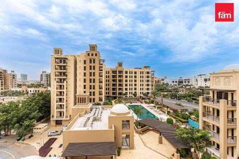Apartment in Umm Suqeim, Dubai 2 bedrooms, 125.6 sq.m. № 114224 - photo 26