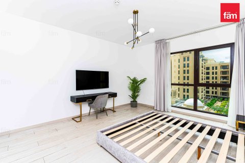 Apartment in Umm Suqeim, Dubai 2 bedrooms, 125.6 sq.m. № 114224 - photo 13