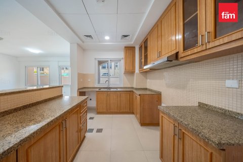 Villa en Dubai, 3 dormitorios, 188.8 m², № 115375 - foto 6