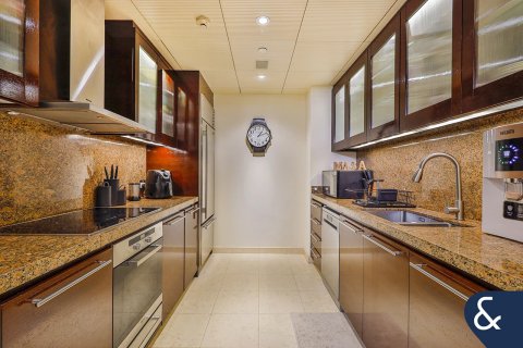 Apartment in Downtown Dubai (Downtown Burj Dubai), Dubai 2 bedrooms, 152 sq.m. № 75549 - photo 6