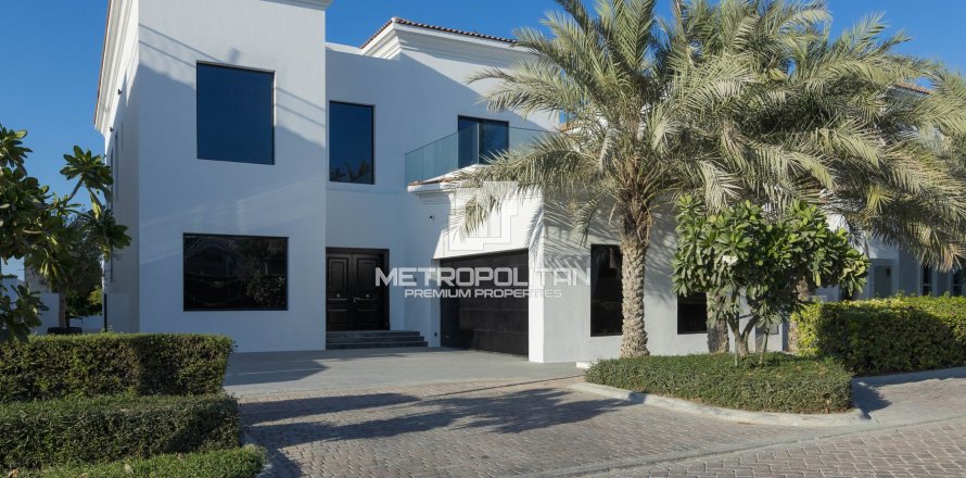 Villa in Earth, Jumeirah Golf Estates, Dubai 6 bedrooms, 867 sq.m. № 14755