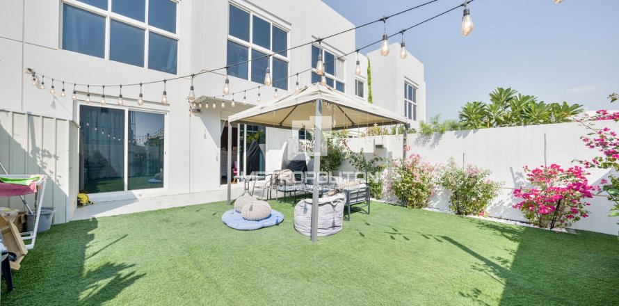 Townhouse in Arabella Townhouses, Mudon, Dubai 3 bedrooms, 180 sq.m. № 14748
