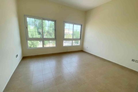 Villa in Jumeirah Village Triangle, Dubai 2 bedrooms, 250 sq.m. № 120458 - photo 5