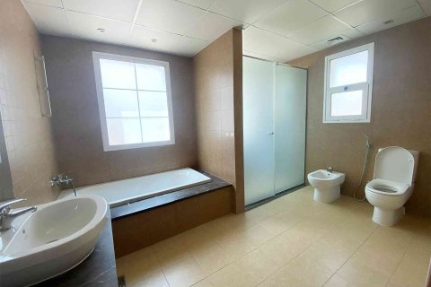 Villa in Jumeirah Village Triangle, Dubai 2 bedrooms, 250 sq.m. № 120458 - photo 9