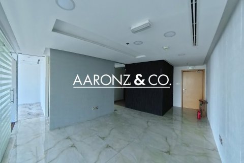 Oficina en Jumeirah Lake Towers, Dubai, 126 m², № 90888 - foto 15