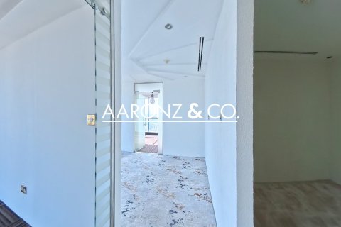 Oficina en Jumeirah Lake Towers, Dubai, 126 m², № 90888 - foto 4