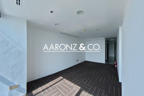 Снять в аренду офис в Джумейра Лейк Тауэрс, Дубай: 126м², № 90888 - фото 6