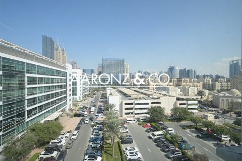 Снять в аренду офис в Sheikh Zayed Road, Дубай: 274м², № 90891 - фото 10