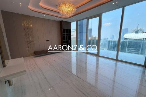 Penthouse in Jumeirah Lake Towers, Dubai 3 bedrooms, 527 sq.m. № 90893 - photo 11