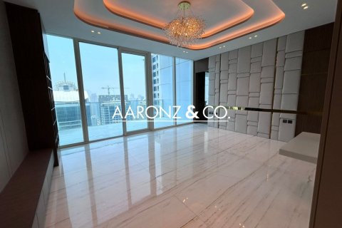 Penthouse à Jumeirah Lake Towers, Dubai, 3 chambres, 527 m², № 90893
