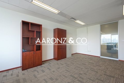 Снять в аренду офис в Sheikh Zayed Road, Дубай: 63м², № 90889 - фото 7