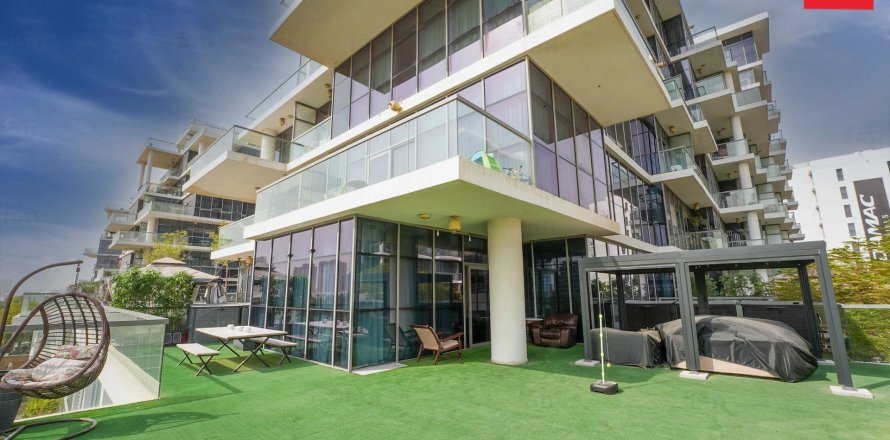 Appartement à Dubai, 3 chambres, 339.6 m², № 49030