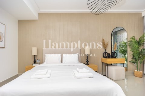 Снять в аренду квартиру в Даунтаун Дубай (Даунтаун Бурдж Дубай), Дубай: 2 спальни, 153.13015684м², № 72587 - фото 1