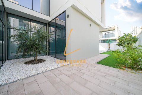 Villa in Murooj Al Furjan, Al Furjan, Dubai 4 bedrooms, 570 sq.m. № 95971 - photo 11