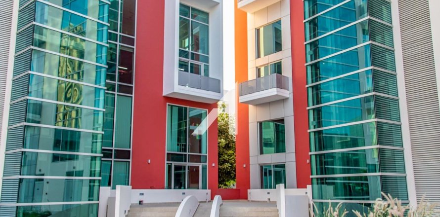 Офис в Dubai Media City, Дубай, 79м², № 94440