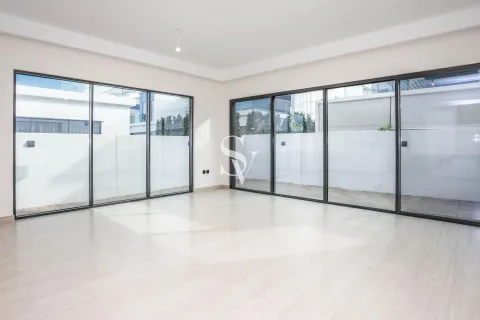 Townhouse in Damac Lagoons, Dubai 5 bedrooms, 220 sq.m. № 132732 - photo 27