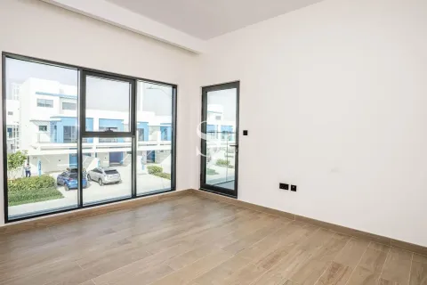 Townhouse in Damac Lagoons, Dubai 5 bedrooms, 220 sq.m. № 132732 - photo 4