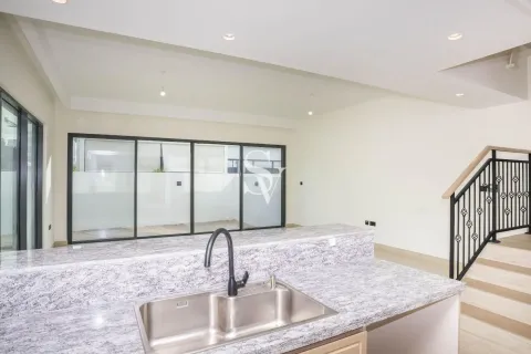 Townhouse in Damac Lagoons, Dubai 5 bedrooms, 220 sq.m. № 132732 - photo 14