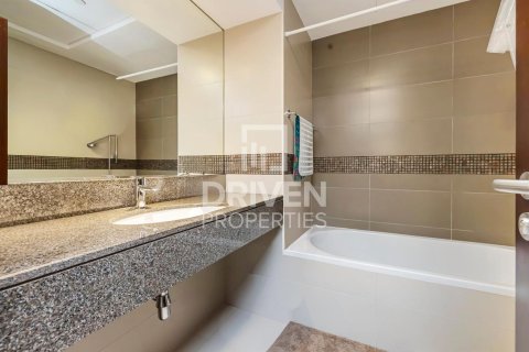 Appartement à Al Jaddaf, Dubai, 2 chambres, 379 m², № 86515 - photo 3