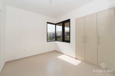 Villa in Dubai Hills Estate, Dubai 5 bedrooms, 254 sq.m. № 134154 - photo 5