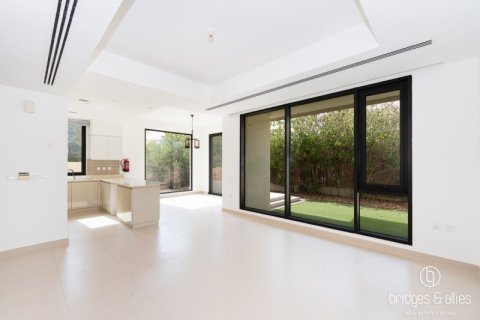 Villa in Dubai Hills Estate, Dubai 5 bedrooms, 254 sq.m. № 134154 - photo 21