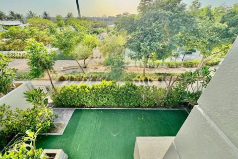 Villa in Dubai Hills Estate, Dubai 5 bedrooms, 254 sq.m. № 134154 - photo 18