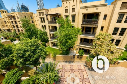Apartment in Old Town, Dubai 1 bedroom, 75 sq.m. № 134151 - photo 3