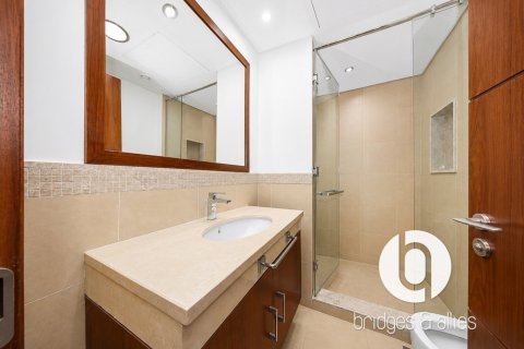 Apartment in Downtown Dubai (Downtown Burj Dubai), Dubai 3 bedrooms, 191 sq.m. № 134150 - photo 2