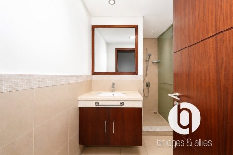 Apartment in Downtown Dubai (Downtown Burj Dubai), Dubai 3 bedrooms, 191 sq.m. № 134150 - photo 3