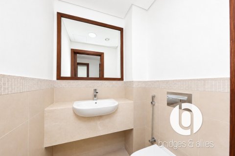Apartment in Downtown Dubai (Downtown Burj Dubai), Dubai 3 bedrooms, 191 sq.m. № 134150 - photo 6