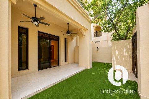 Apartment in Old Town, Dubai 1 bedroom, 113 sq.m. № 134152 - photo 4