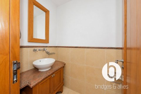 Apartment in Old Town, Dubai 1 bedroom, 113 sq.m. № 134152 - photo 6