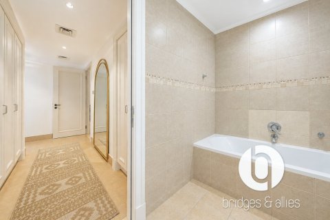 Apartment in Old Town, Dubai 1 bedroom, 90 sq.m. № 134153 - photo 21