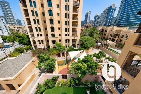 Apartment in Old Town, Dubai 1 bedroom, 90 sq.m. № 134153 - photo 16