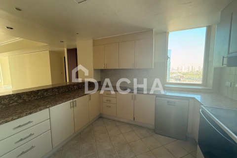 Apartment in Emaar 6 Towers, Dubai Marina, Dubai 3 bedrooms, 218 sq.m. № 104834 - photo 14
