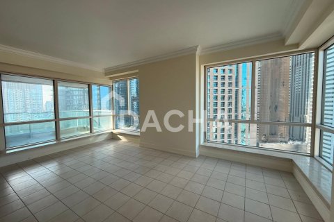 Apartment in Emaar 6 Towers, Dubai Marina, Dubai 3 bedrooms, 218 sq.m. № 104834 - photo 18