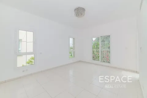 فيلا في Springs 14, The Springs, دبي 3 غرف نوم, 270 م² رقم 122657 - صورة 16