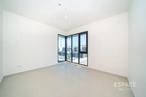 Villa in Jebel Ali, Dubai 4 bedrooms, 286 sq.m. № 122654 - photo 7