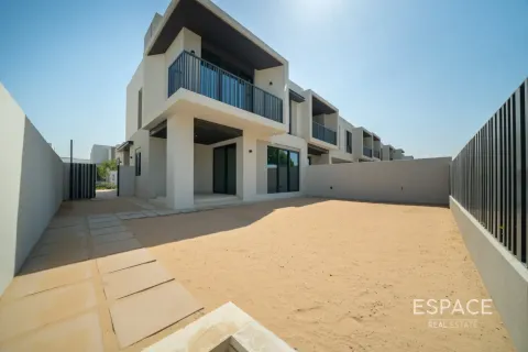 Villa in Jebel Ali, Dubai 4 bedrooms, 286 sq.m. № 122654
