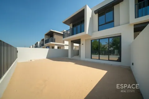 Villa in Jebel Ali, Dubai 4 bedrooms, 286 sq.m. № 122654 - photo 19