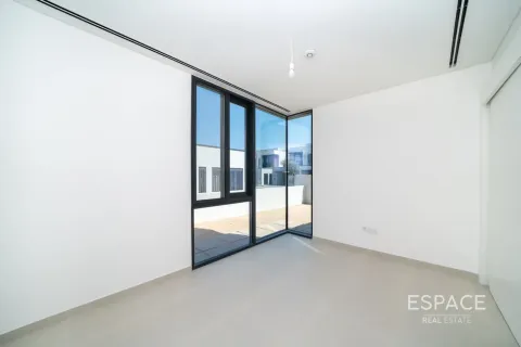 Villa in Jebel Ali, Dubai 4 bedrooms, 286 sq.m. № 122654 - photo 6
