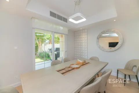 Villa à Springs 15, The Springs, Dubai, 3 chambres, 237 m², № 122653 - photo 5