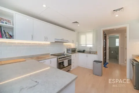Villa à Springs 15, The Springs, Dubai, 3 chambres, 237 m², № 122653 - photo 7