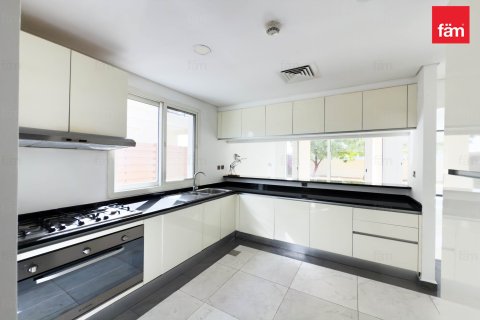 Villa à Dubai, 4 chambres, 384.2 m², № 77043 - photo 6