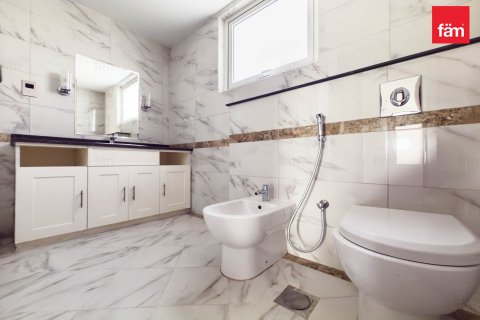 Villa à Dubai, 4 chambres, 384.2 m², № 77043 - photo 17