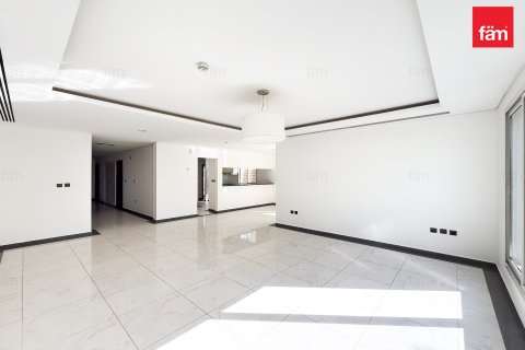 Villa à Dubai, 4 chambres, 384.2 m², № 77043 - photo 3