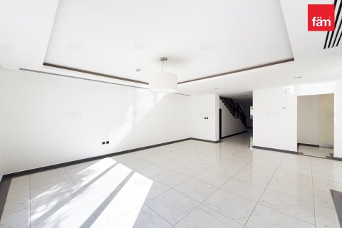 Villa à Dubai, 4 chambres, 384.2 m², № 77043 - photo 4