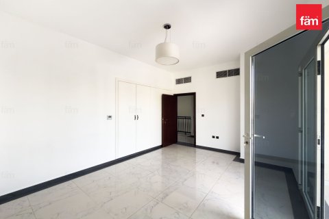 Villa à Dubai, 4 chambres, 384.2 m², № 77043 - photo 15