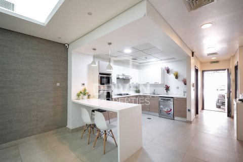 Villa in District 15, Jumeirah Village Circle, Dubai 4 bedrooms, 293.48 sq.m. № 135361 - photo 16